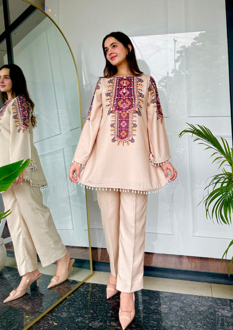 🌼 Mehr-e-Nazuk – 2 Piece Kurti Set 💫