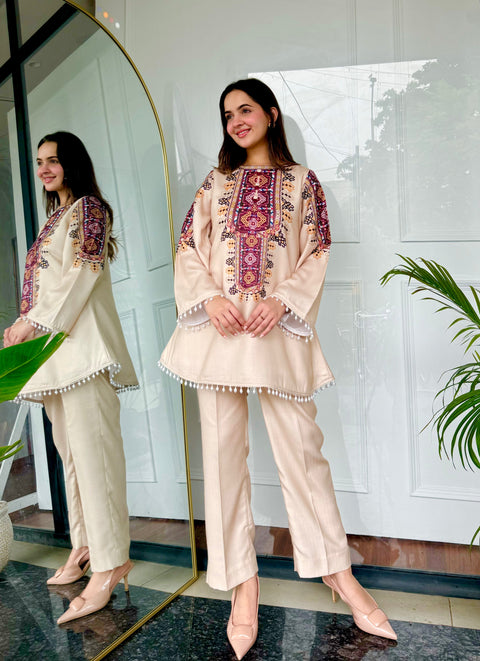 🌼 Mehr-e-Nazuk – 2 Piece Kurti Set 💫