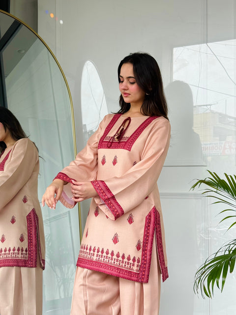 🌹 Bahaar-e-Rose – 2 Piece Kurti Set 💖