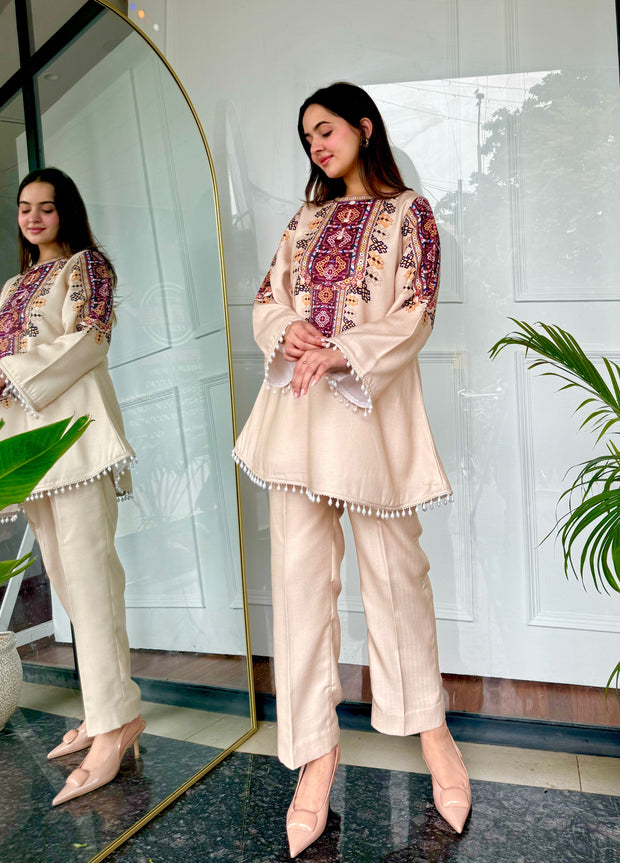 🌼 Mehr-e-Nazuk – 2 Piece Kurti Set 💫