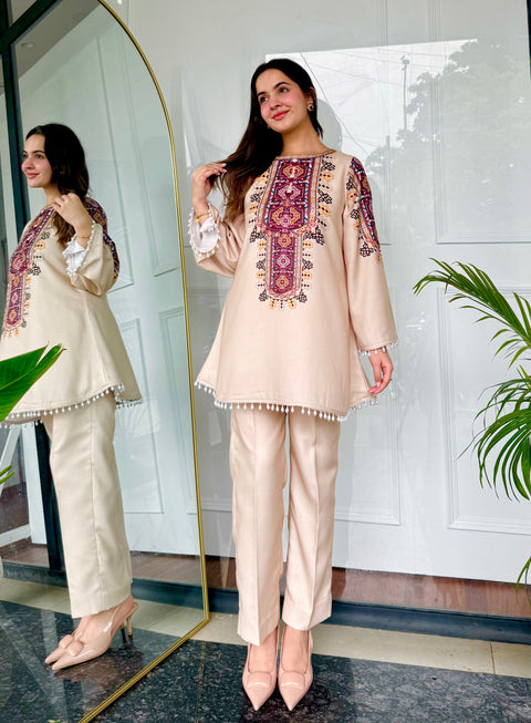 🌼 Mehr-e-Nazuk – 2 Piece Kurti Set 💫