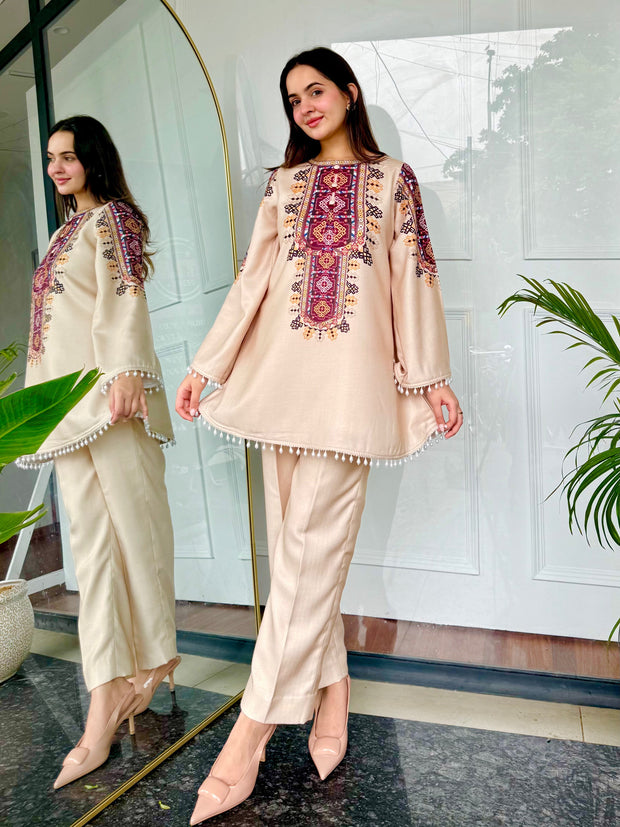 🌼 Mehr-e-Nazuk – 2 Piece Kurti Set 💫