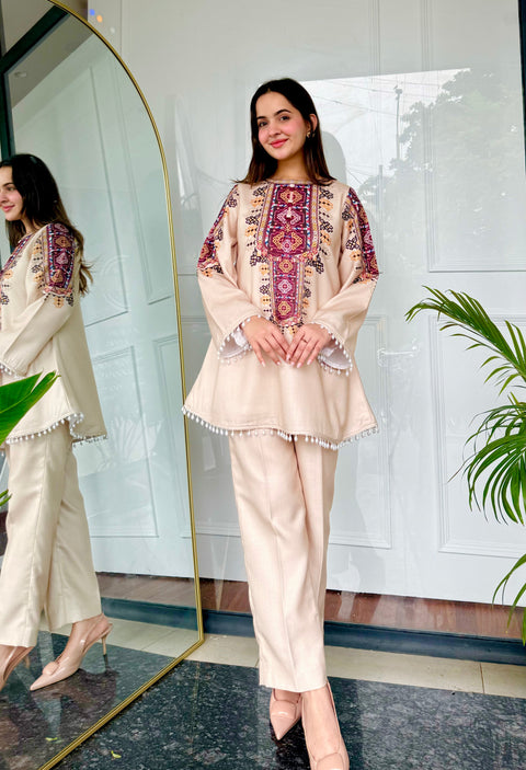 🌼 Mehr-e-Nazuk – 2 Piece Kurti Set 💫