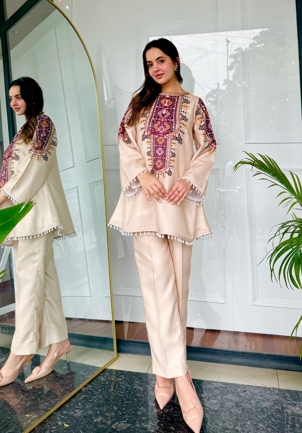🌼 Mehr-e-Nazuk – 2 Piece Kurti Set 💫