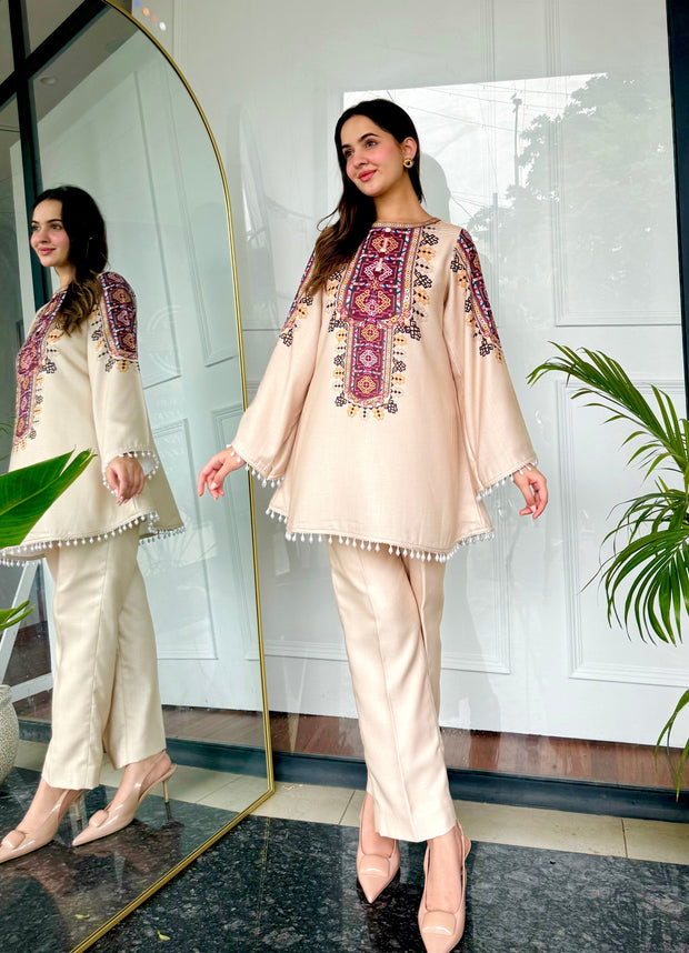 🌼 Mehr-e-Nazuk – 2 Piece Kurti Set 💫